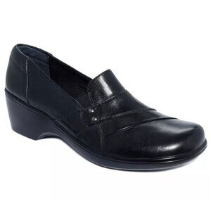 CLARKS Women's May Marigold Round Closed-toe Flats Black Noir 7.5M